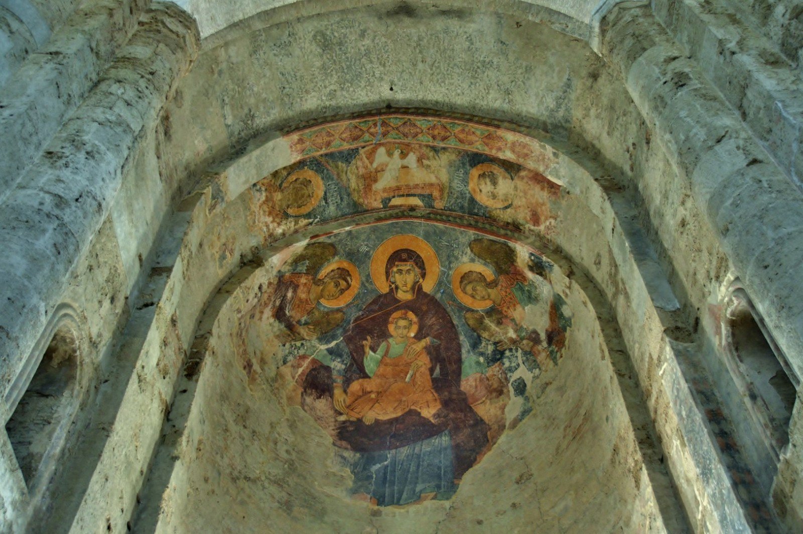 Fresco of the Virgin in the altar apse of St George's Cathedral, Alaverdi