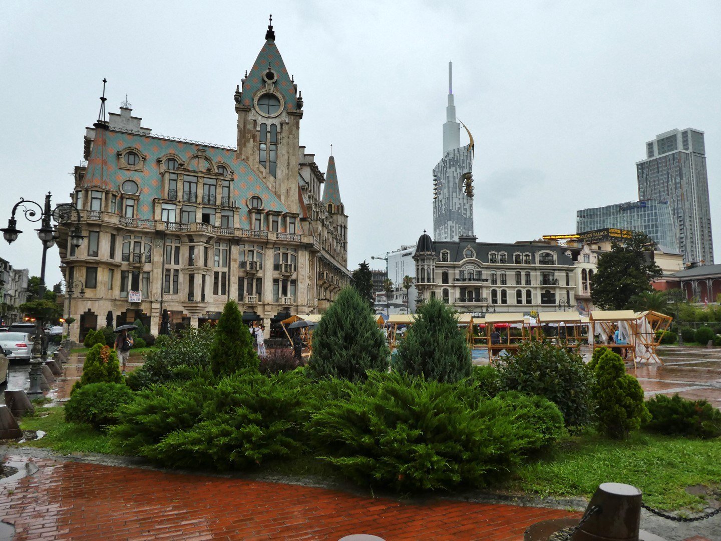 Piazza Europa di Batumi, lato nord