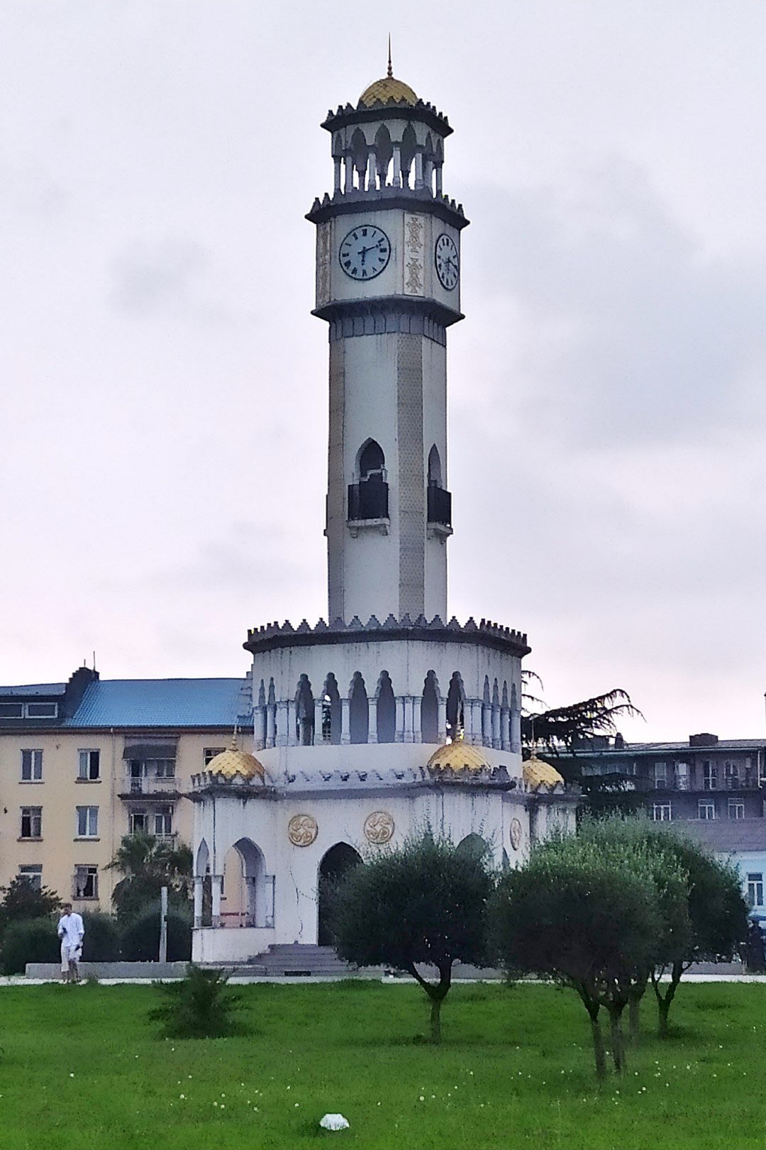 Torre Chacha sul fronte mare di Batumi