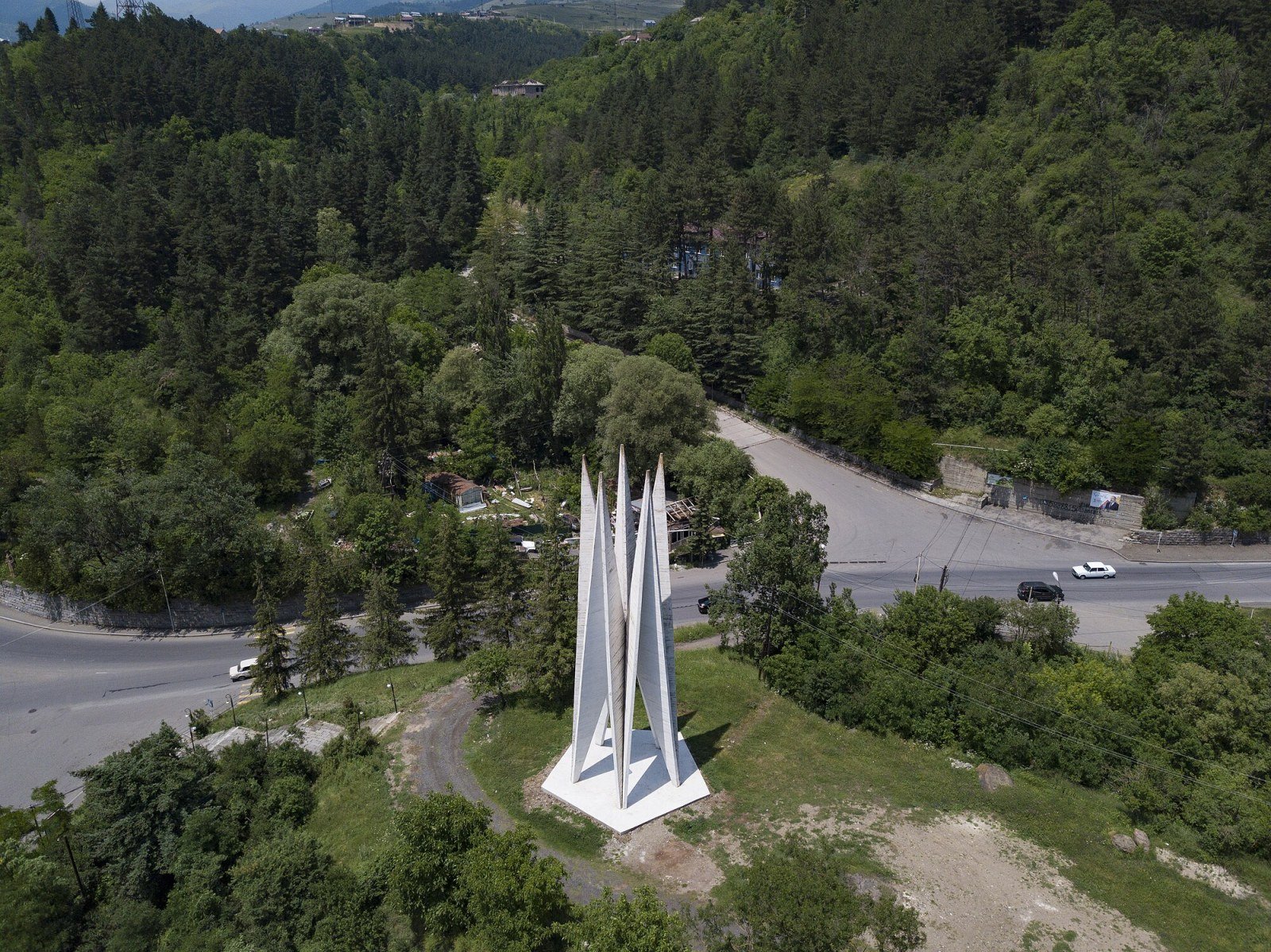 Kloster Haghartsín im Wald des Nationalparks Dilijan