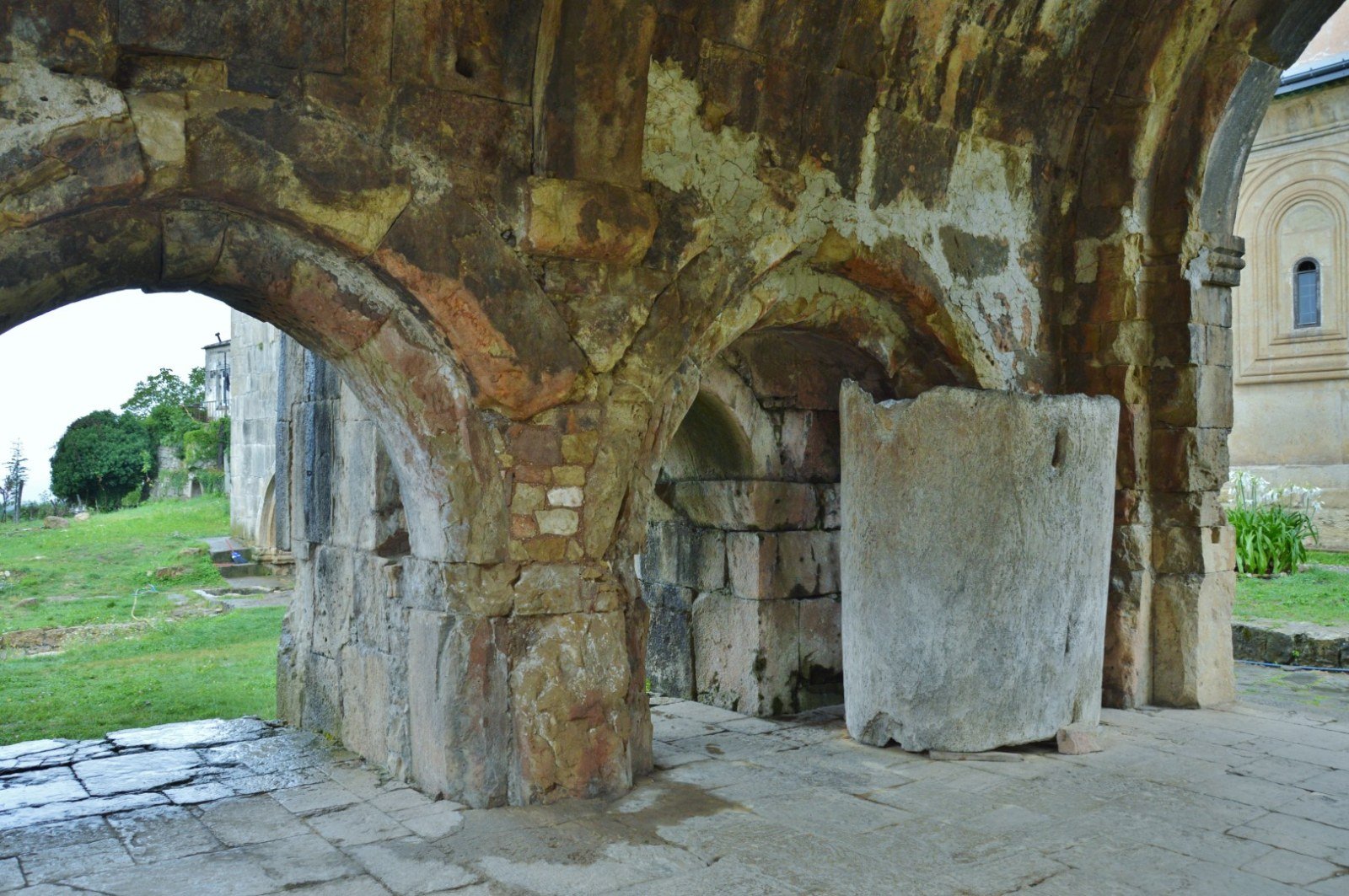Arcade of the lower body of the Church of St Nicholas, Gelati