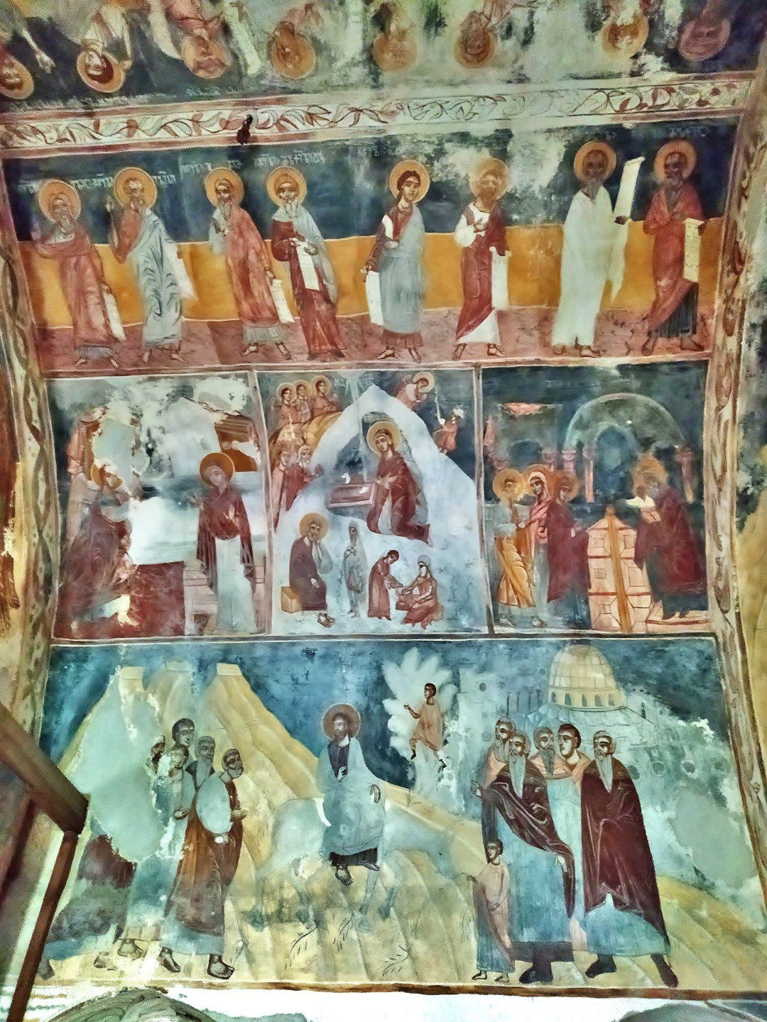 Vault frescoes of the chapel attached to the narthex, Gelati Monastery