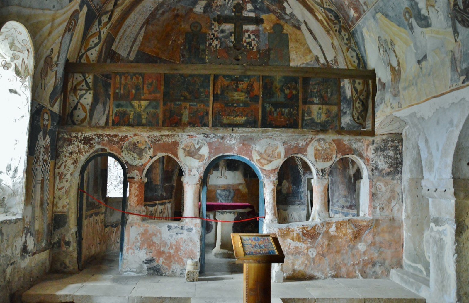 Sanctuary view of the chapel attached to the narthex, Gelati Monastery
