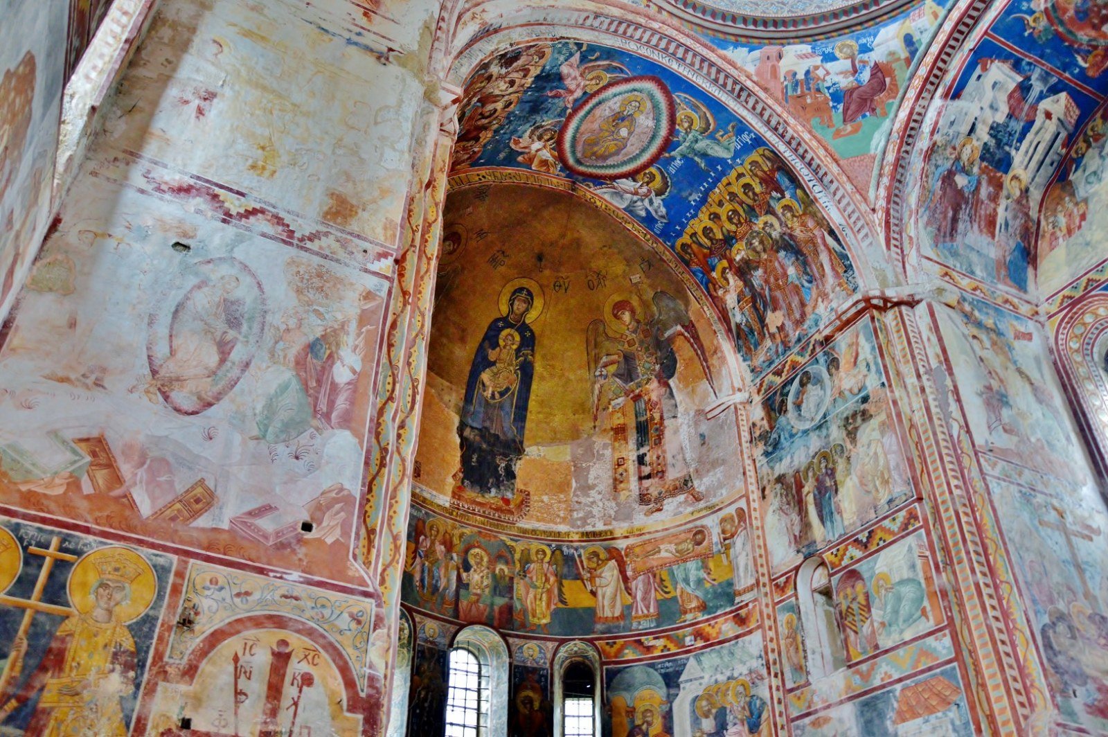 Apse mosaic and transept frescoes, Cathedral of the Virgin at Gelati