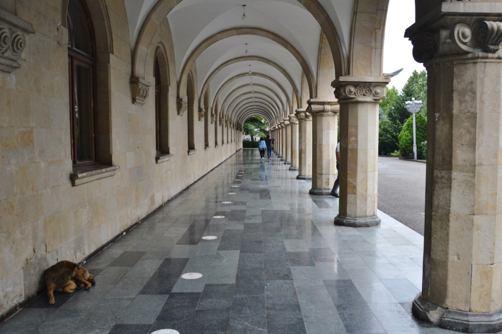 Arcate del portico del Museo di Stalin a Gori