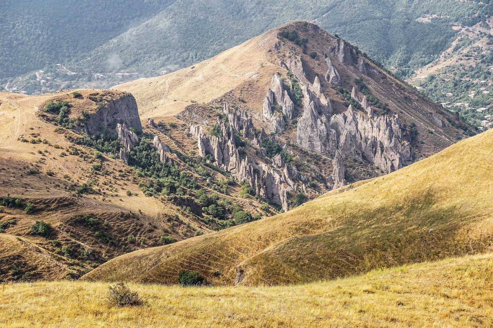 Tatev-Kloster und Vorotan-Schlucht von den Höhen von Syunik
