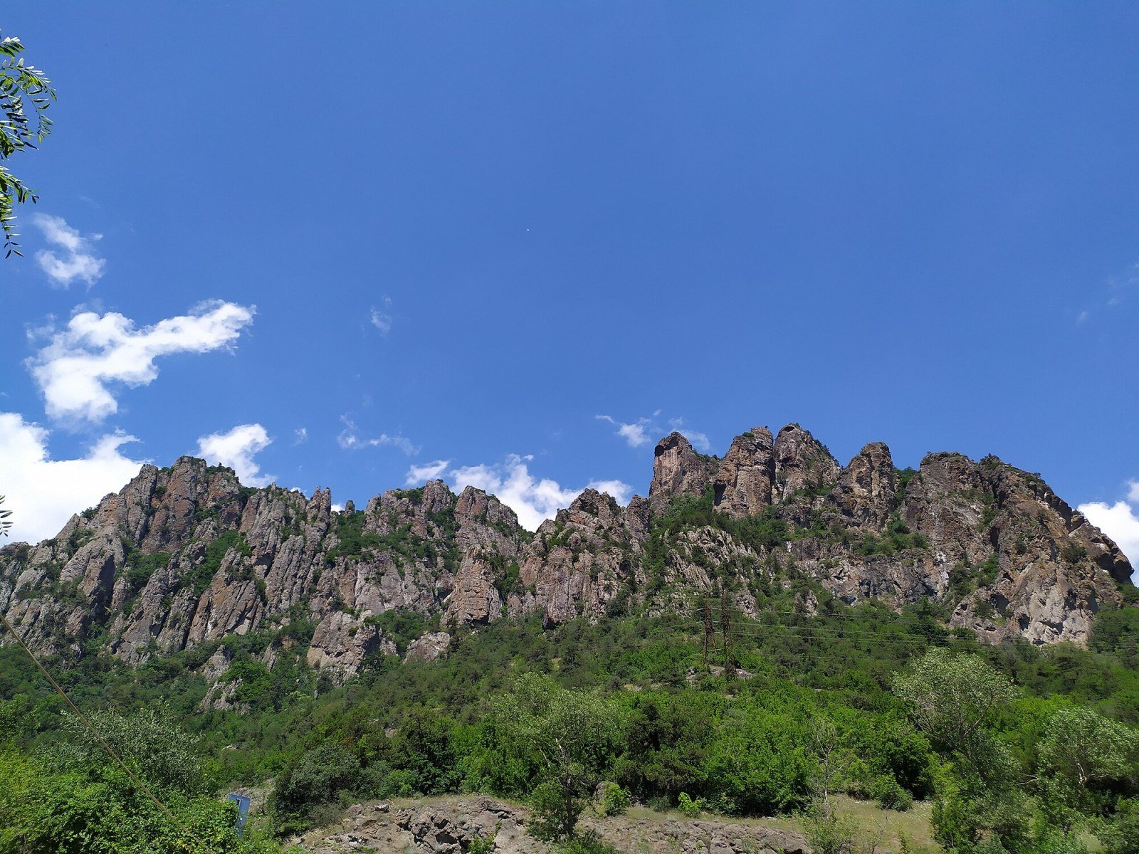 Lago Parz vicino a Ijevan, Armenia settentrionale