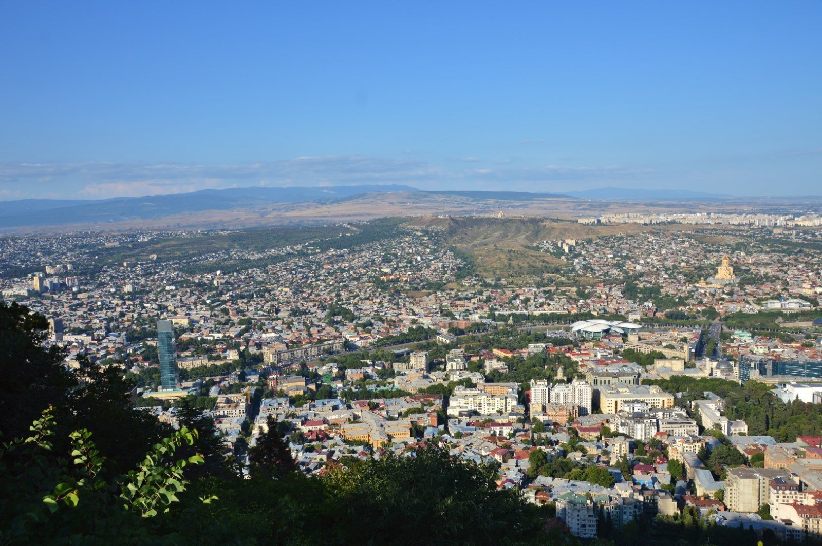 Vista panoramica di Tbilisi da Mtatsminda
