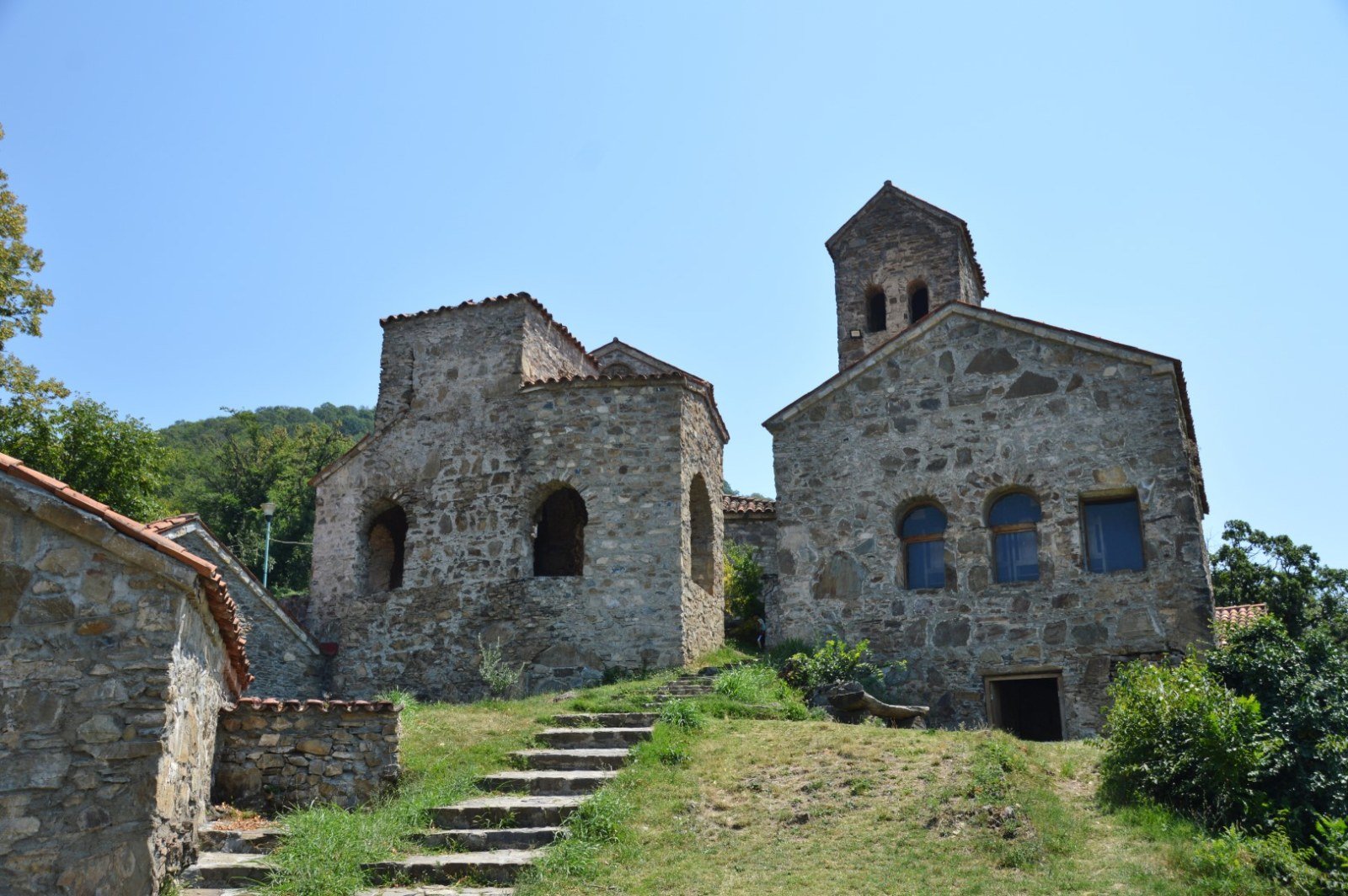 Refectory, mortuary chapel, tower and episcopal palace of Nekresi Monastery