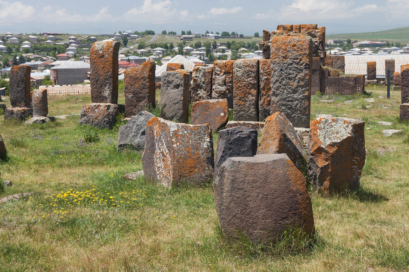 Jachkar con il lago Sevan sullo sfondo, Noratus