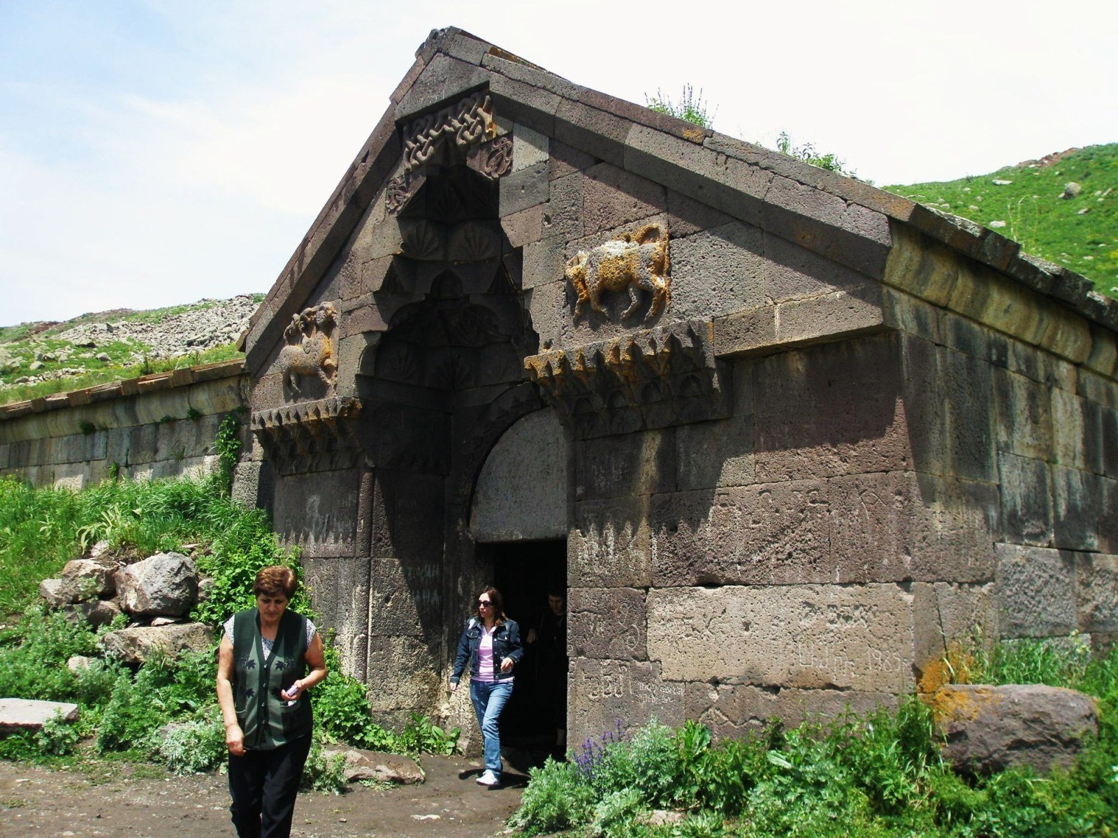 Interno a volta del Caravanserraglio di Selim, via della seta in Armenia