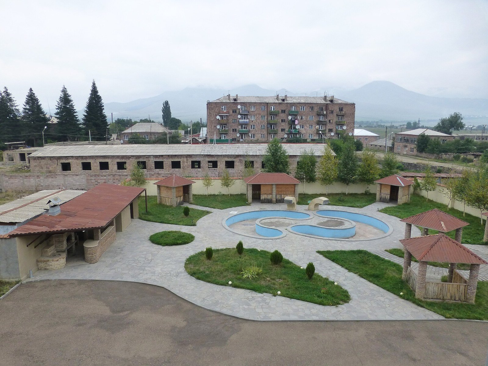 Vista di Stepanavan tra le foreste della regione di Lori, Armenia