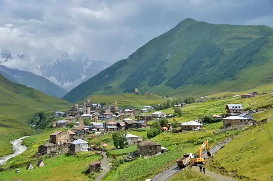 Despertar en Georgia: 7 amaneceres inolvidables en el Cáucaso