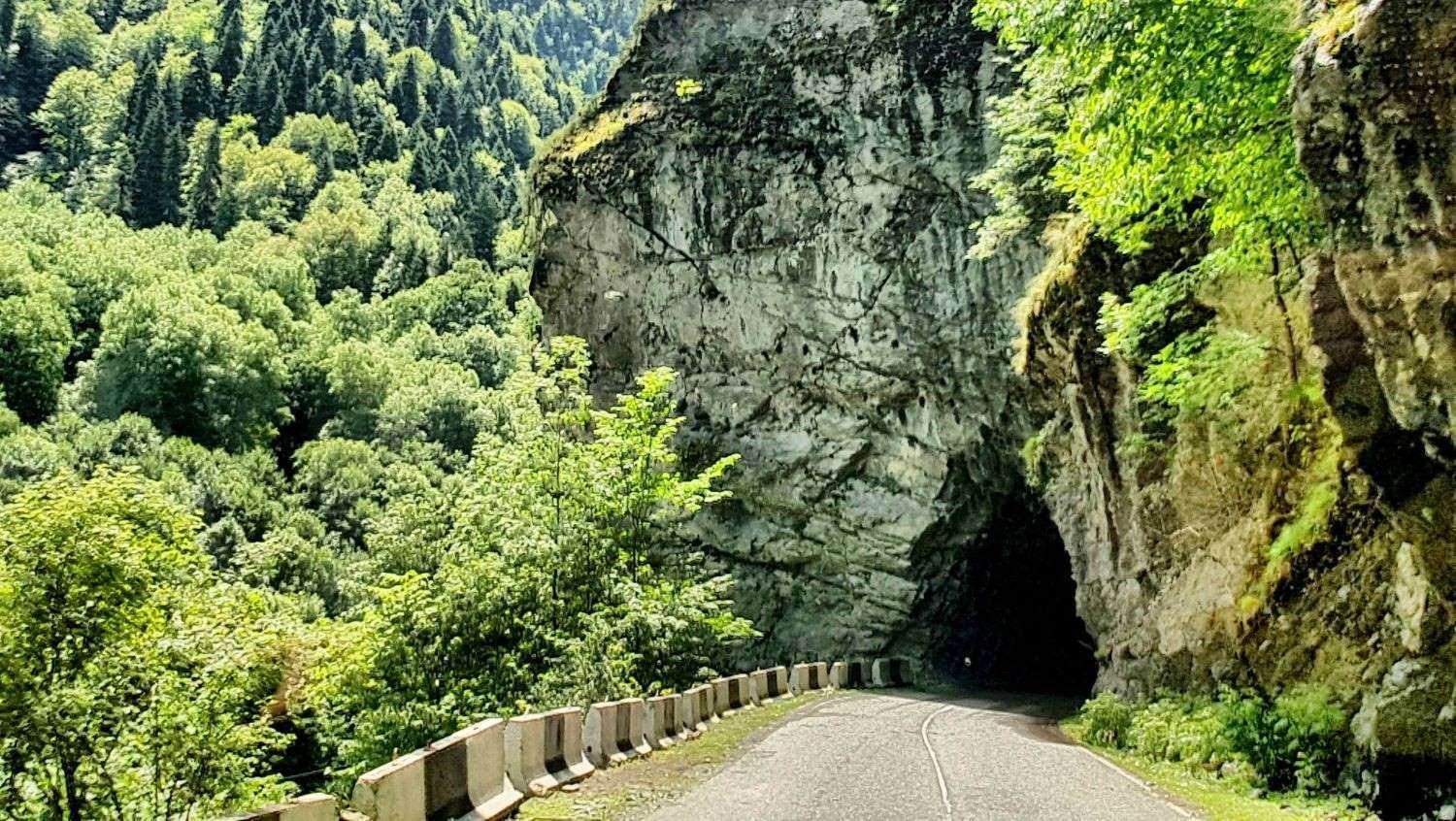 6 Peligros de Viajar a Georgia (Cáucaso) que Nadie Te Cuenta