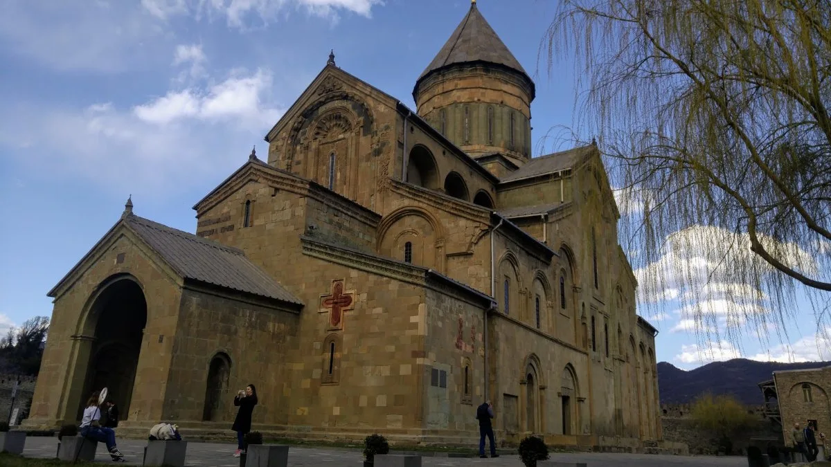 Cattedrale di Svetitskhoveli, cuore della religione in Georgia Cattedrale di Svetitskhoveli a Mtskheta, centro spirituale della Chiesa Ortodossa Georgiana
