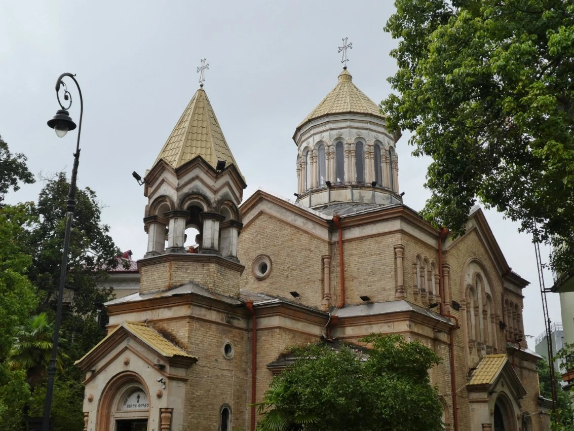 Batumi. Iglesia armenia de la Santa Cruz