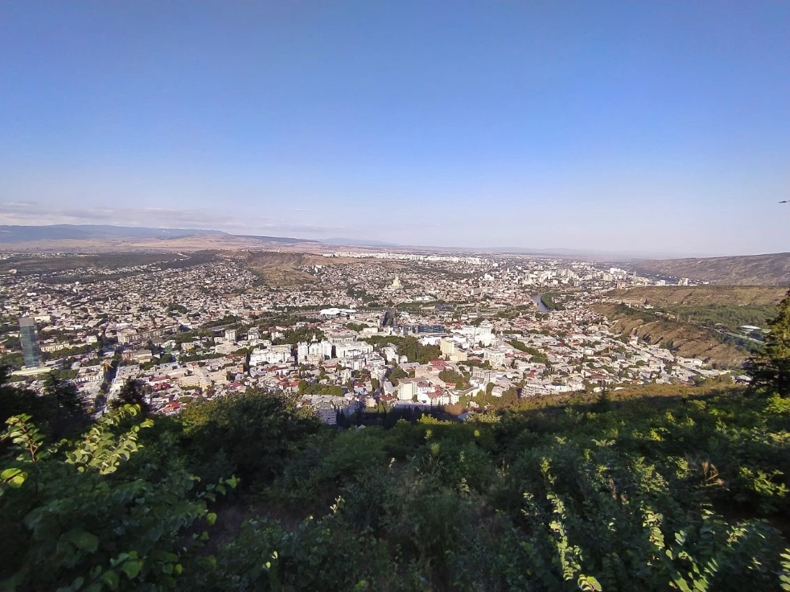 Tiflis. Panorámica desde el parque Mtatsminda. Toma 4